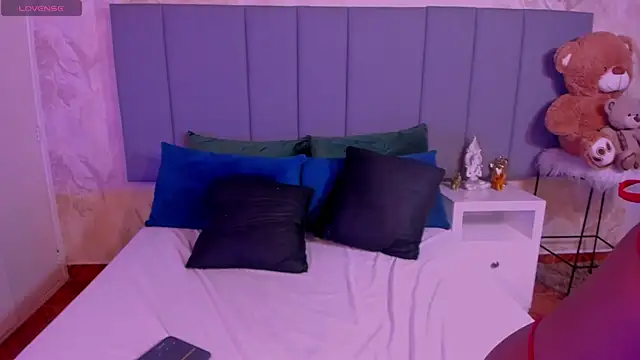 JulianaMiller online show from February 15, 2025, 2:37 am