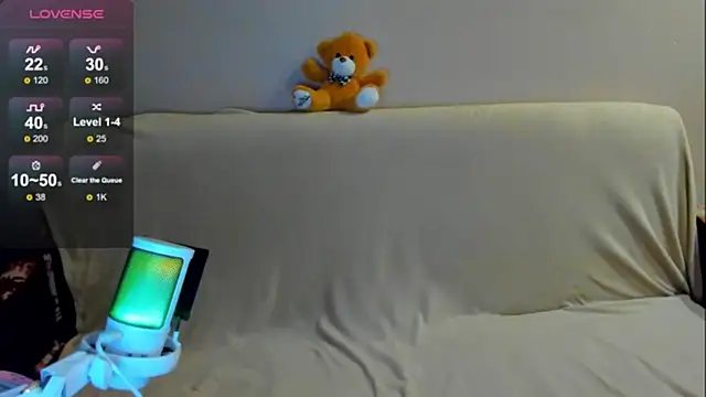 Snapshot of SaraXray chatting on November 2, 2025, 1:10 am SaraXray online show from November 2, 2025, 1:10 am