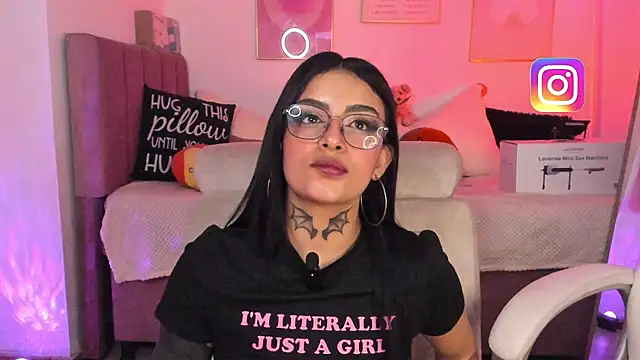 Hinataw33d01 online show from November 5, 2025, 2:58 am