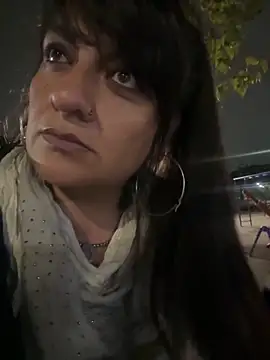 Sensualmente333 online show from April 17, 2026, 1:41 am