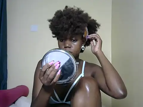 leslie bebby2 online show from March 5, 2025, 1:10 am