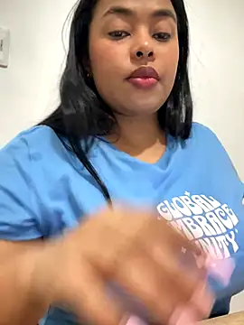 PUSHYLATE online show from November 25, 2025, 5:57 pm