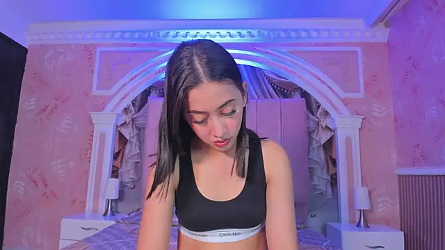 valentina cortes72 online show from February 27, 2025, 11:39 am