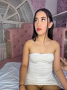 valentina cortes72 online show from October 18, 2025, 11:29 pm