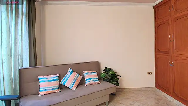 lili jade222 online show from November 8, 2025, 12:31 pm