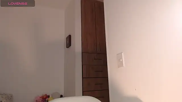 Snapshot of Marian_se chatting on October 29, 2025, 11:25 pm Marian se online show from October 29, 2025, 11:25 pm