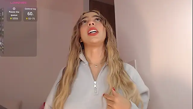 Snapshot of Marian_se chatting on October 15, 2025, 8:06 pm Marian se online show from October 15, 2025, 8:06 pm