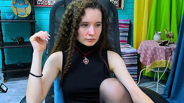 Miss Barbara  online show from March 10, 2025, 9:56 am
