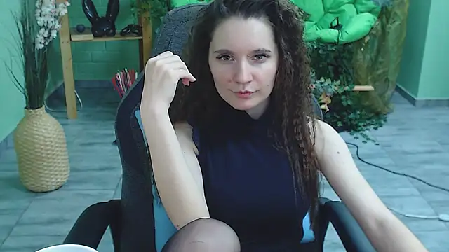 Miss Barbara  online show from February 25, 2025, 9:15 pm