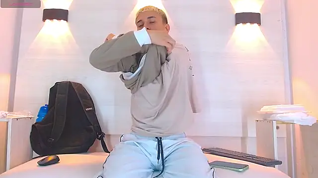 Snapshot of jeic_18 chatting on October 10, 2025, 3:57 pm jeic 18 online show from October 10, 2025, 3:57 pm