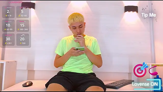 Snapshot of jeic_18 chatting on September 23, 2025, 2:57 pm jeic 18 online show from September 23, 2025, 2:57 pm