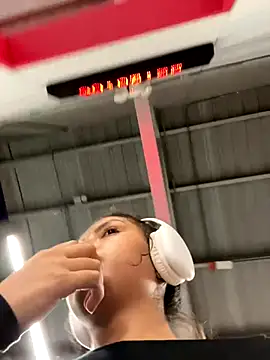 Snapshot of Nathcurly_ chatting on September 19, 2025, 3:21 am Nathcurly  online show from September 19, 2025, 3:21 am