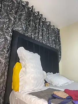 Snapshot of Sexy_barb2 chatting on September 24, 2025, 4:24 pm Sexy barb2 online show from September 24, 2025, 4:24 pm