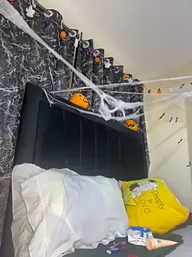 Snapshot of Sexy_barb2 chatting on October 25, 2025, 10:47 am Sexy barb2 online show from October 25, 2025, 10:47 am