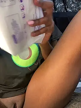 Snapshot of Sexy_barb2 chatting on September 22, 2025, 1:06 pm Sexy barb2 online show from September 22, 2025, 1:06 pm