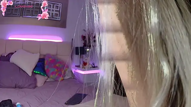 Snapshot of EvelinaGrey chatting on September 13, 2025, 9:42 am EvelinaGrey online show from September 13, 2025, 9:42 am