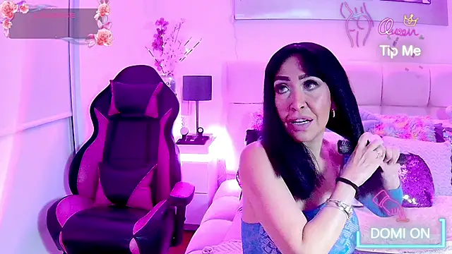 Snapshot of EvelinaGrey chatting on February 5, 2026, 10:11 am EvelinaGrey online show from February 5, 2026, 10:11 am