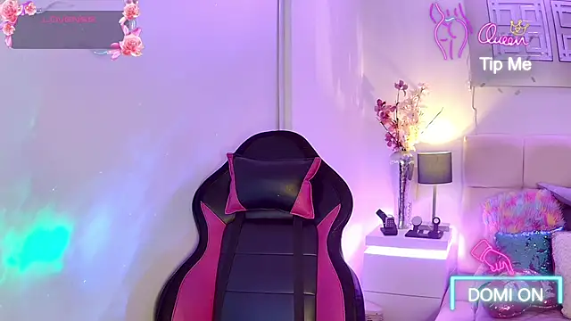 Snapshot of EvelinaGrey chatting on February 11, 2026, 10:37 am EvelinaGrey online show from February 11, 2026, 10:37 am