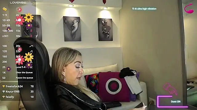 Snapshot of EvelinaGrey chatting on February 28, 2025, 9:58 am EvelinaGrey online show from February 28, 2025, 9:58 am