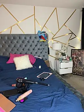 MakeMeCumAsia online show from April 15, 2026, 4:11 pm