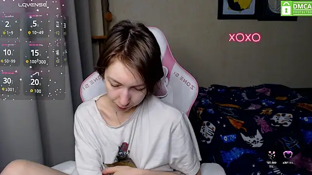 Snapshot of LeahGottty chatting on December 4, 2024, 2:20 pm LeahGottty online show from December 4, 2024, 2:20 pm