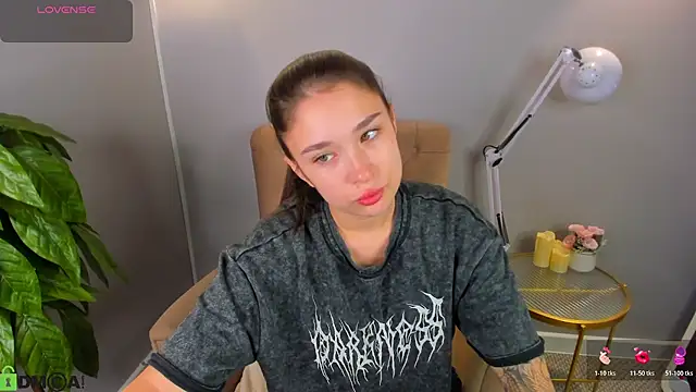 Snapshot of Anna_Way chatting on July 5, 2026, 12:37 am Anna Way online show from July 5, 2026, 12:37 am