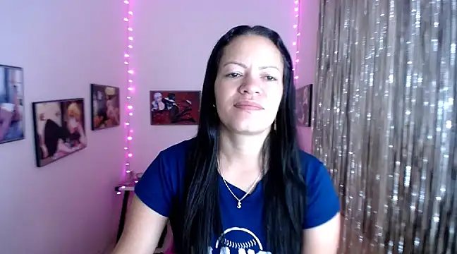 Cristal w online show from March 2, 2025, 2:15 pm