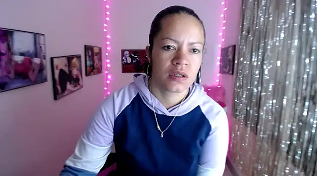 Cristal w online show from February 25, 2025, 12:16 pm