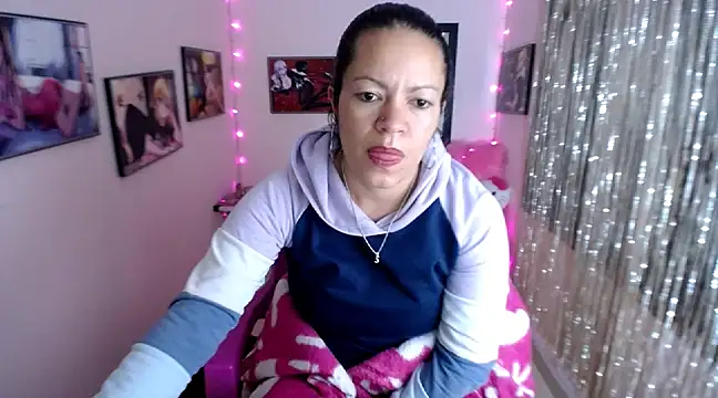 Cristal w online show from February 25, 2025, 7:16 pm