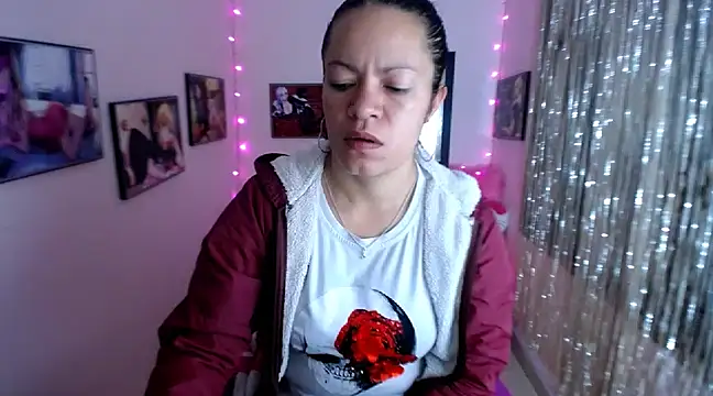 Cristal w online show from February 26, 2025, 12:38 pm
