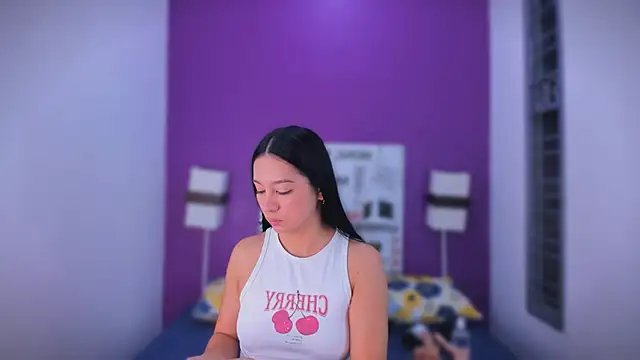 Lila Pinky online show from November 10, 2025, 12:54 pm