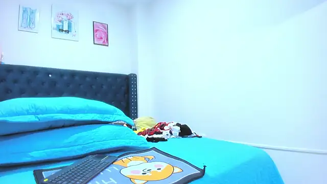 ClayrRosse online show from September 22, 2025, 11:00 pm