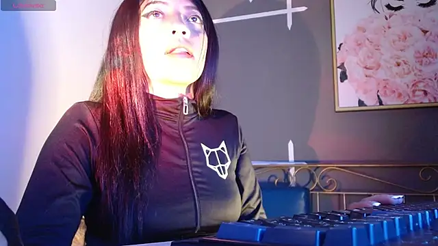 Ey im simone online show from September 26, 2025, 8:16 pm