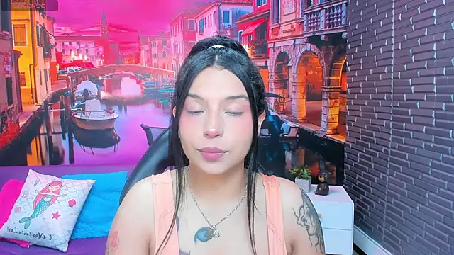 Snapshot of Small_naughty_ chatting on February 9, 2026, 2:15 pm Small naughty online show from February 9, 2026, 2:15 pm