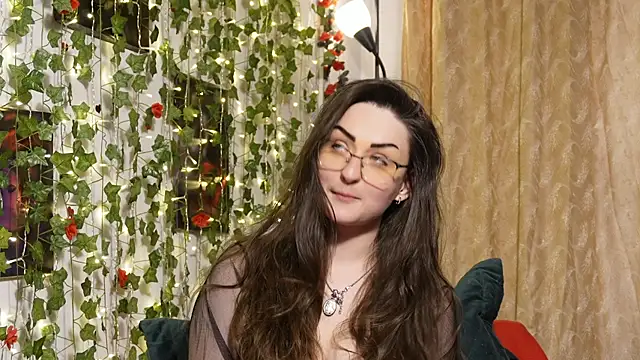 NaughtYHomemadE online show from March 26, 2026, 11:41 am