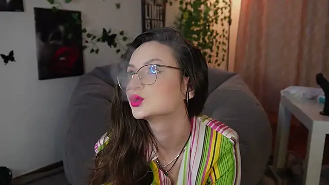 NaughtYHomemadE online show from January 12, 2025, 6:27 pm