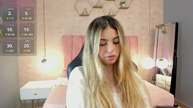 Snapshot of magic_fernanda chatting on October 8, 2025, 8:42 pm magic fernanda online show from October 8, 2025, 8:42 pm