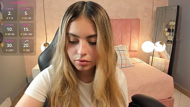 Snapshot of magic_fernanda chatting on October 4, 2025, 10:11 pm magic fernanda online show from October 4, 2025, 10:11 pm