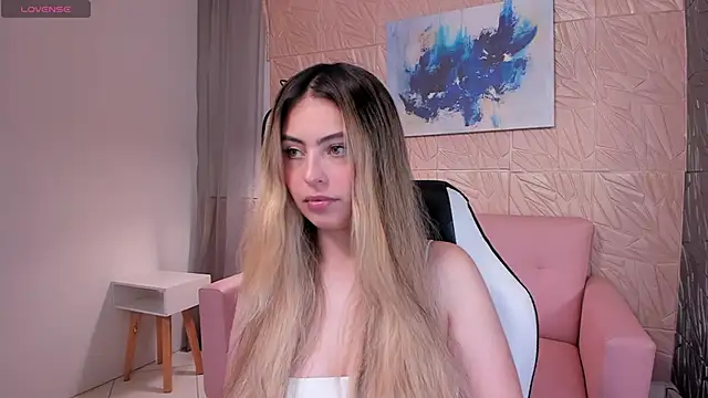 Snapshot of magic_fernanda chatting on November 4, 2025, 9:18 pm magic fernanda online show from November 4, 2025, 9:18 pm