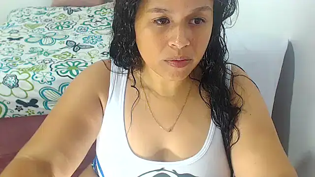 Snapshot of Hazel_donna chatting on April 30, 2026, 4:08 am Hazel donna online show from April 30, 2026, 4:08 am