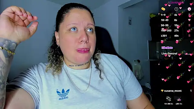 Snapshot of mariana_maze chatting on January 28, 2025, 8:14 am mariana maze online show from January 28, 2025, 8:14 am