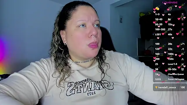 Snapshot of mariana_maze chatting on February 8, 2025, 8:52 am mariana maze online show from February 8, 2025, 8:52 am