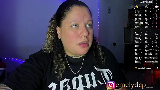 Snapshot of mariana_maze chatting on October 27, 2025, 4:24 am mariana maze online show from October 27, 2025, 4:24 am