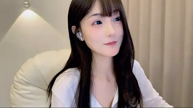 Snapshot of SHUIshui_ chatting on October 14, 2025, 8:37 am SHUIshui  online show from October 14, 2025, 8:37 am