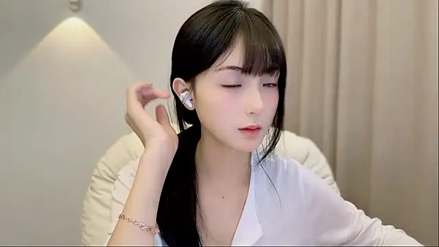 Snapshot of SHUIshui_ chatting on September 28, 2025, 12:56 pm SHUIshui  online show from September 28, 2025, 12:56 pm