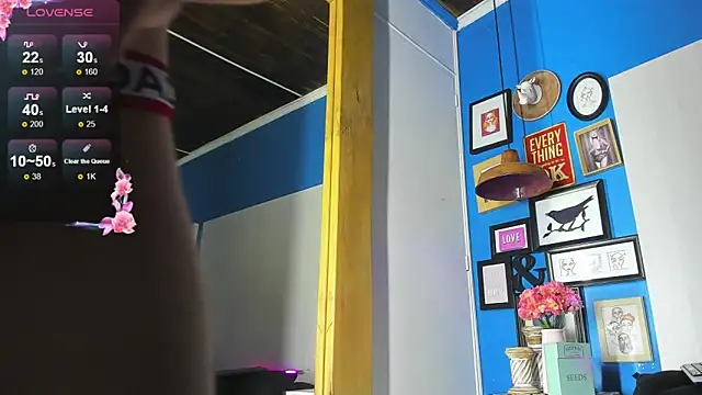 Snapshot of ElianFoxter chatting on September 19, 2025, 11:31 pm ElianFoxter online show from September 19, 2025, 11:31 pm