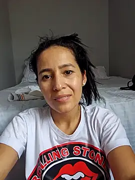 Erza-Scarlett online show from January 4, 2025, 6:09 pm