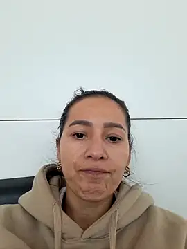 Erza-Scarlett online show from March 13, 2025, 8:59 am