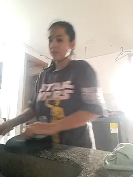 Erza-Scarlett online show from February 4, 2025, 10:24 pm