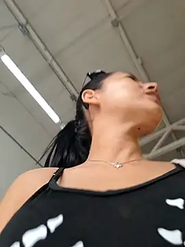 Erza-Scarlett online show from March 18, 2025, 1:55 pm